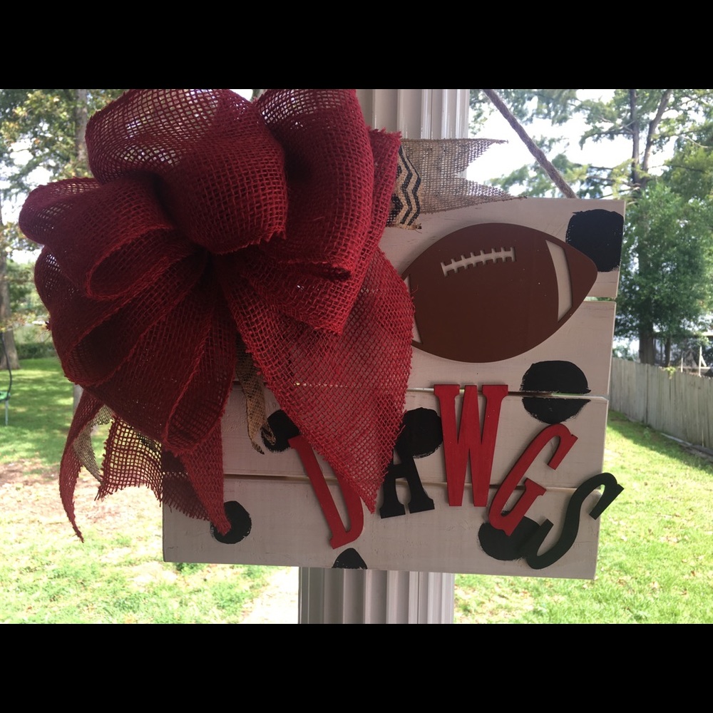 UGA wood door hanger